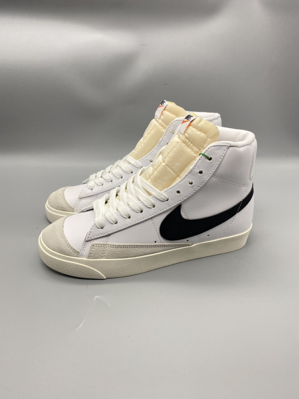 Blazer Mid 77