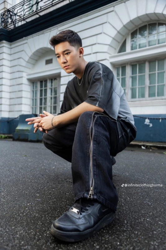 INFINITE WASH DENIM BAGGY PANTS -Black
